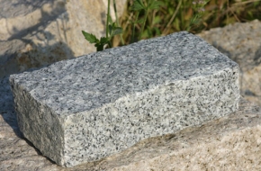 Granitna kocka (kaldrma)
